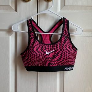 Nike pro sports bra